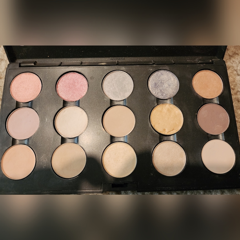 Mac Palette and 15 shadows